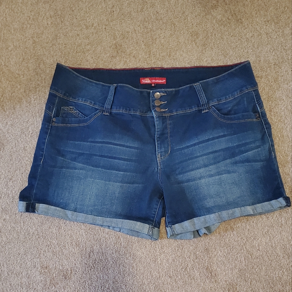Royalty Shorts